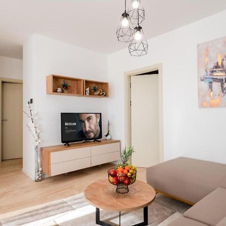 Apartment Kona - Free Parking & Self Check-In Ivanja Reka Exteriér fotografie