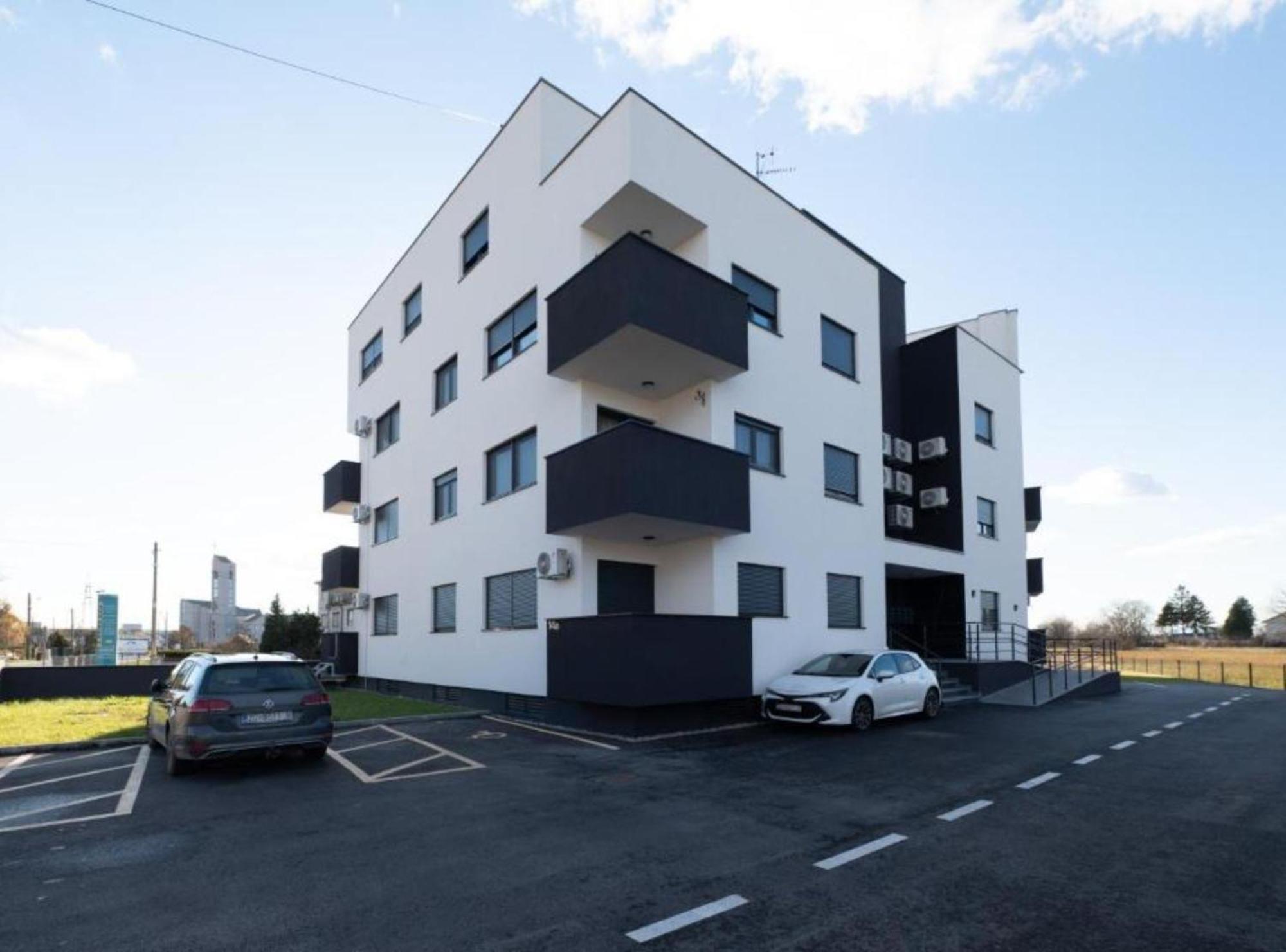 Apartment Kona - Free Parking & Self Check-In Ivanja Reka Exteriér fotografie