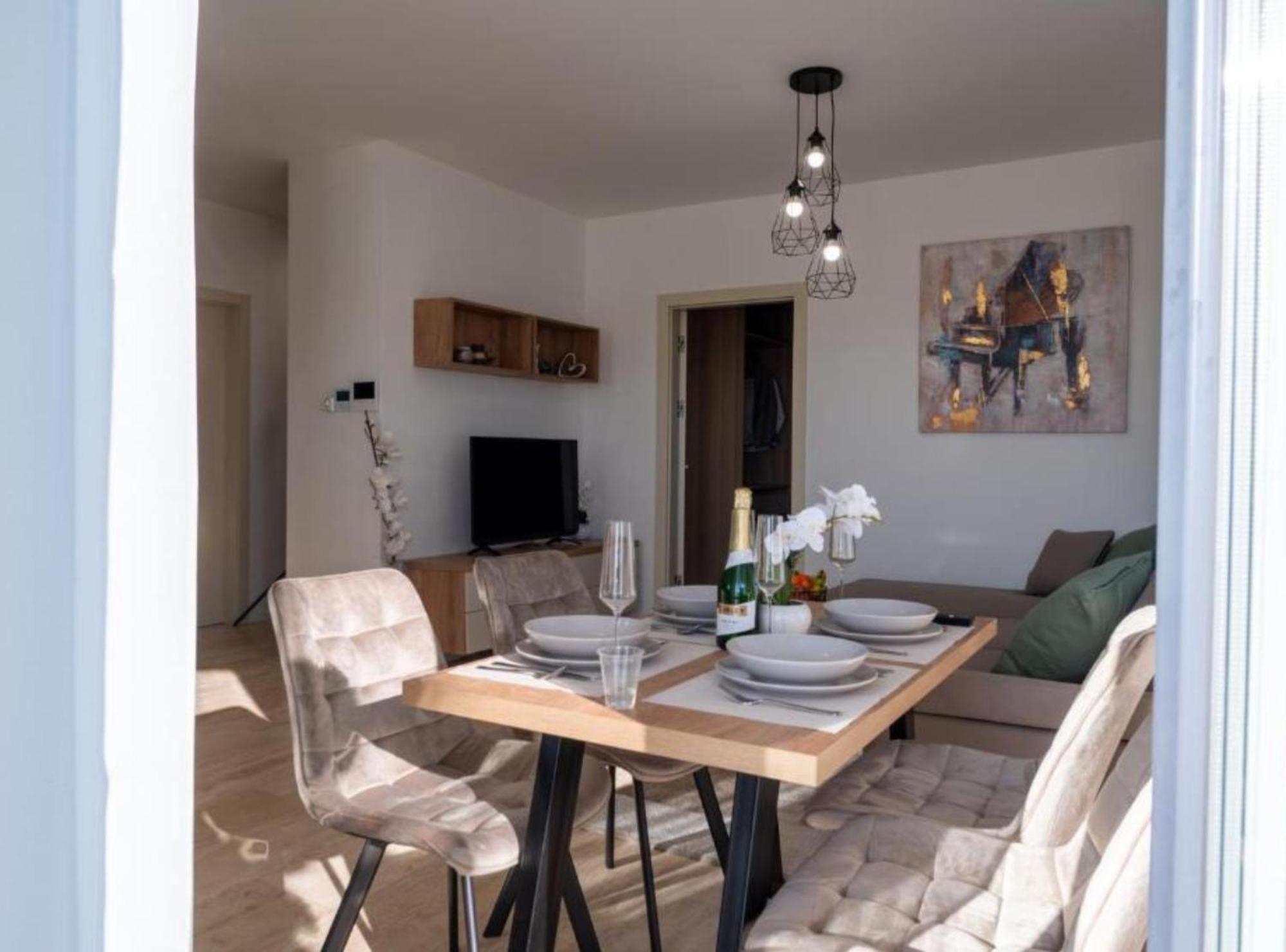 Apartment Kona - Free Parking & Self Check-In Ivanja Reka Exteriér fotografie