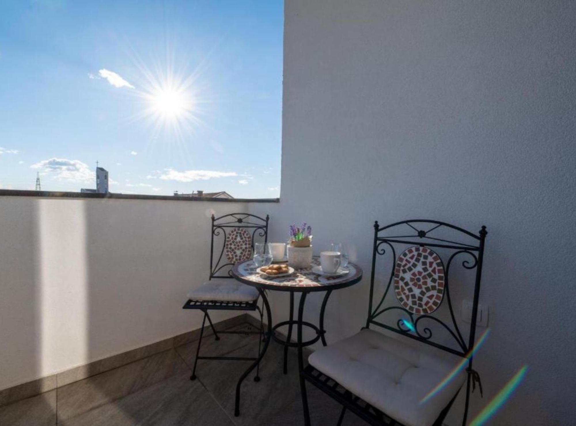 Apartment Kona - Free Parking & Self Check-In Ivanja Reka Exteriér fotografie