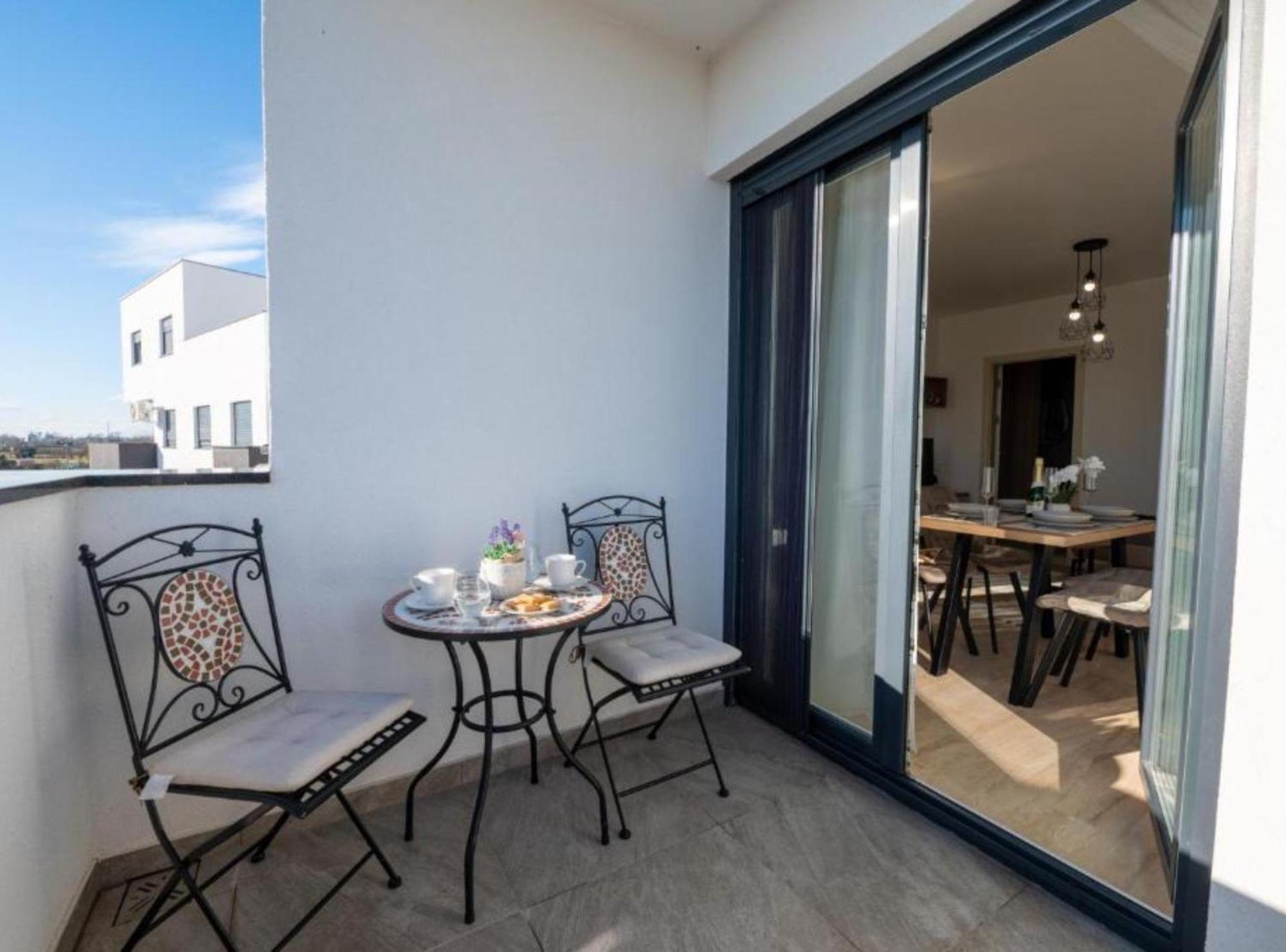 Apartment Kona - Free Parking & Self Check-In Ivanja Reka Exteriér fotografie